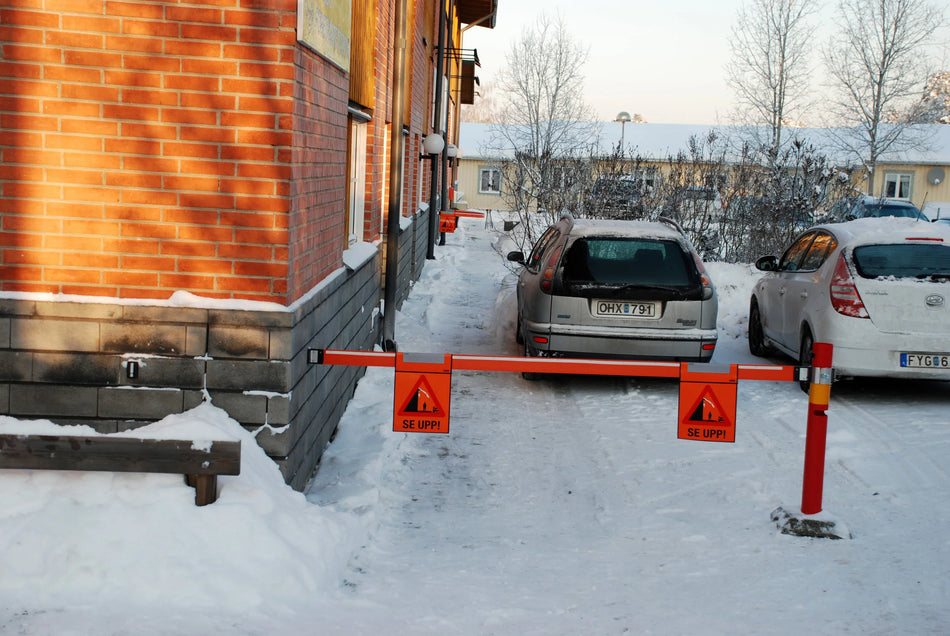 Isidor Fristående stolpe med fot för snörasbom