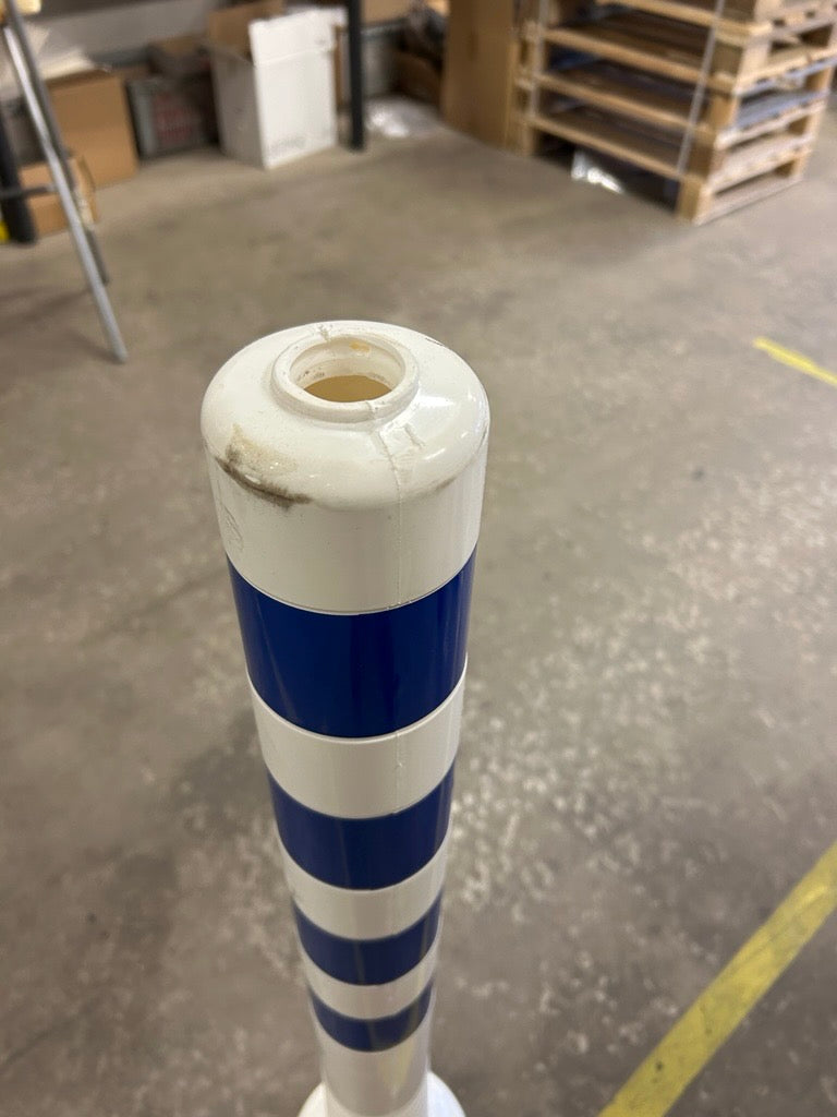 Flexible Traffic Post – Elasto – 1000 mm / White with blue reflective stripes (Return)