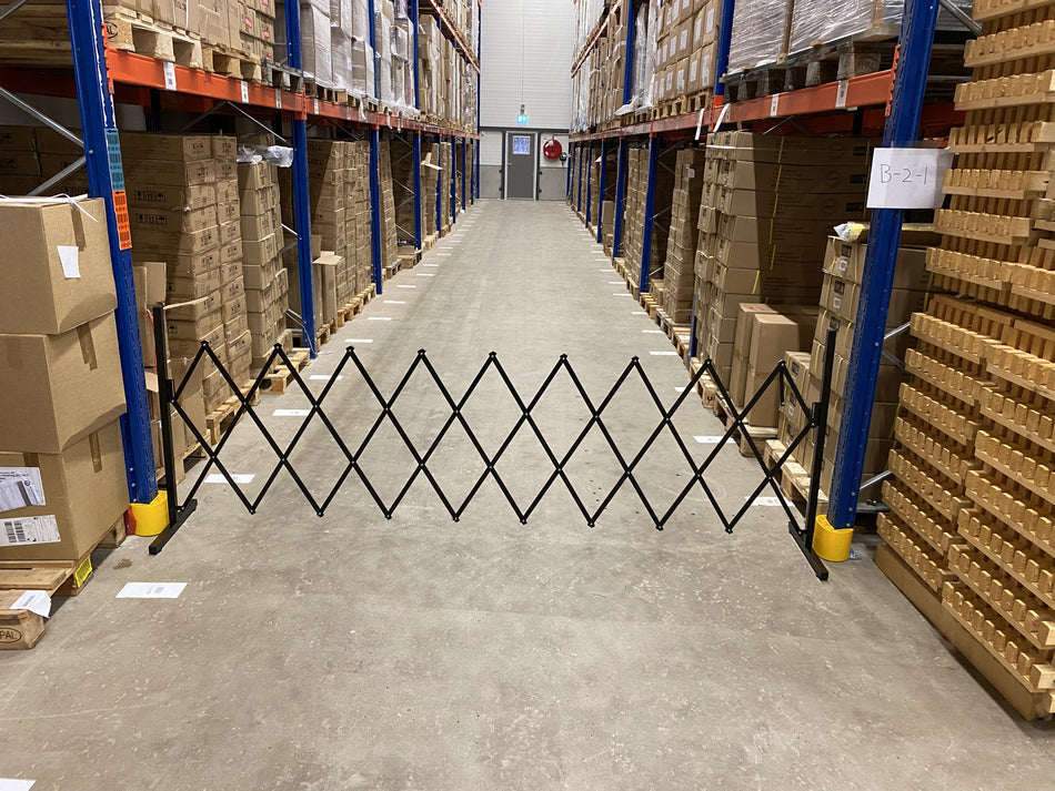 Flexibarrier Dragspelsgrind -Basic med fot- (2,7 m, svart)