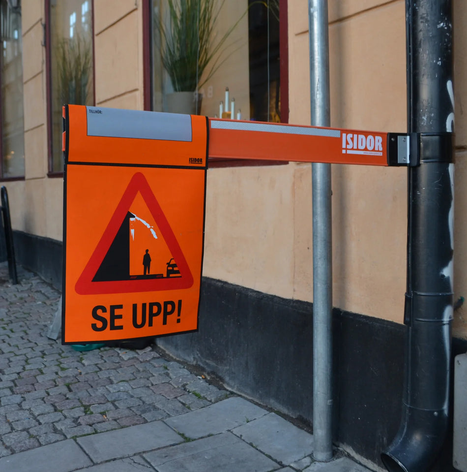 Isidor Varningsflagga – SE UPP! för snöras