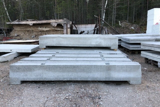 Staketbalk – fundament för byggstängsel