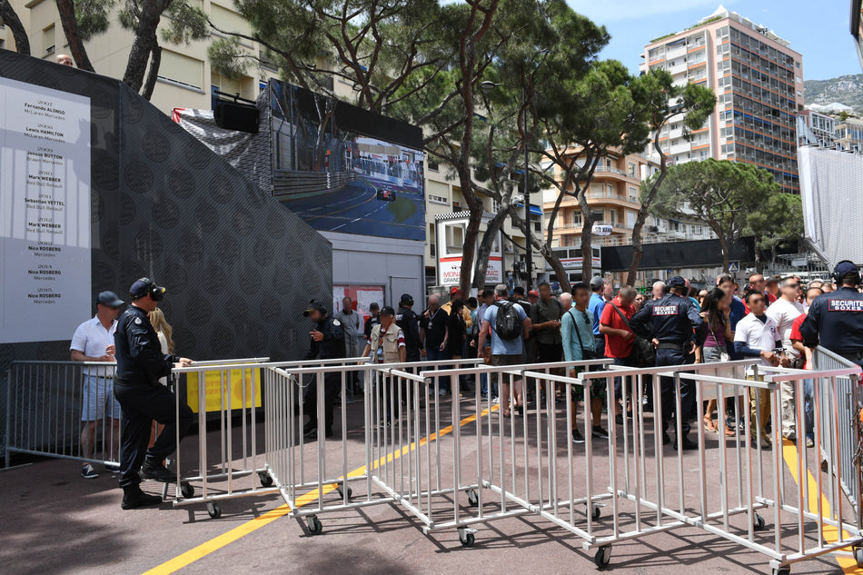 Förlängningsbar aluminium säkerhetsbarriär