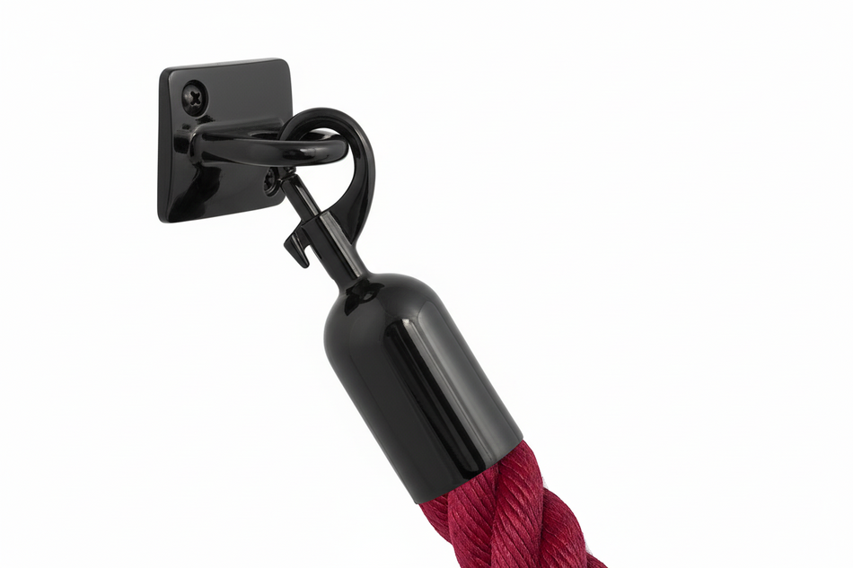 Väggfäste för avspärrningsrep med snäpplås